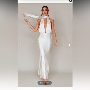 Selfie Leslie - Italia Azure Halterneck Maxi XS